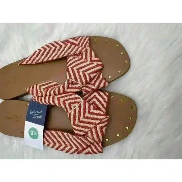 NWT Women's Louise Chevron Print Knotted Slide Sandals - Universal Thread - Red - Picture 8 of 8